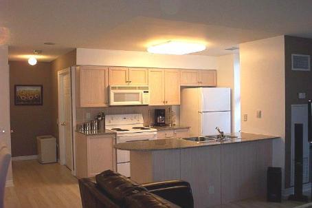 lph19 - 1720 Eglinton Ave, Condo with 1 bedrooms, 1 bathrooms and 1 parking in Toronto ON | Image 2