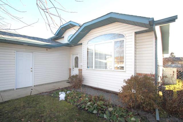 25 Kingston Drive, House detached with 4 bedrooms, 3 bathrooms and 2 parking in Red Deer AB | Image 3