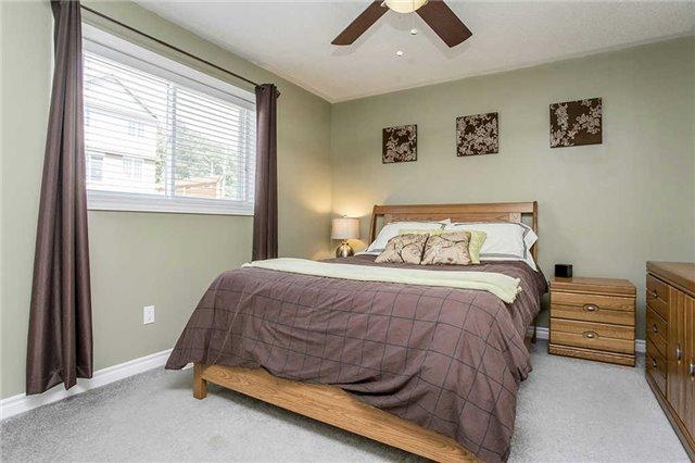 4 Bird St, House detached with 3 bedrooms, 2 bathrooms and 4 parking in Barrie ON | Image 6