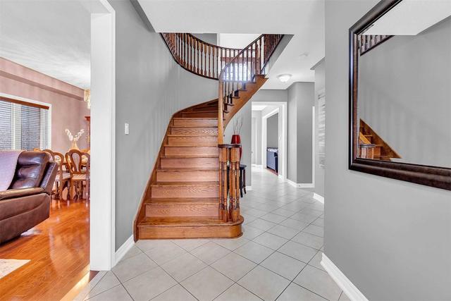 26 Hibiscus Crt, House detached with 4 bedrooms, 5 bathrooms and 6 parking in Brampton ON | Image 37