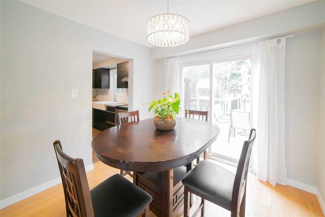2413 Paula Crt, House detached with 3 bedrooms, 2 bathrooms and 4 parking in Burlington ON | Image 36