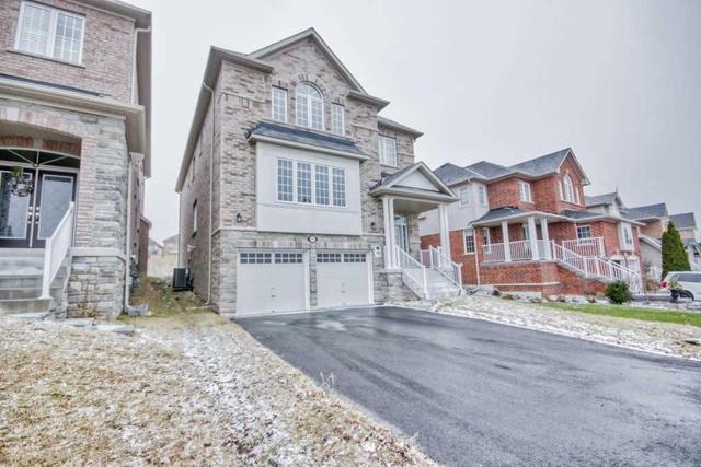 1557 Clearbrook Dr, House detached with 4 bedrooms, 4 bathrooms and 4 parking in Oshawa ON | Image 1