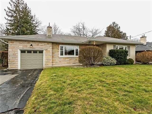 852 Condor Dr, House detached with 3 bedrooms, 2 bathrooms and 2 parking in Burlington ON | Image 1