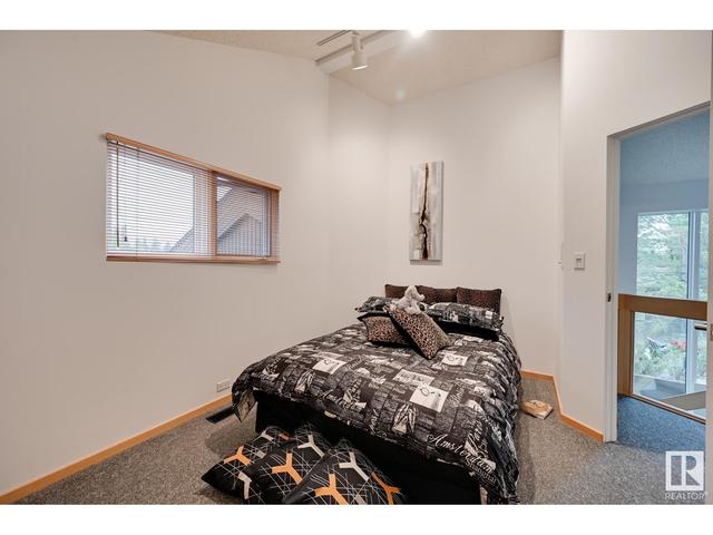 18107 4 Av Sw, House detached with 5 bedrooms, 3 bathrooms and null parking in Edmonton AB | Image 33