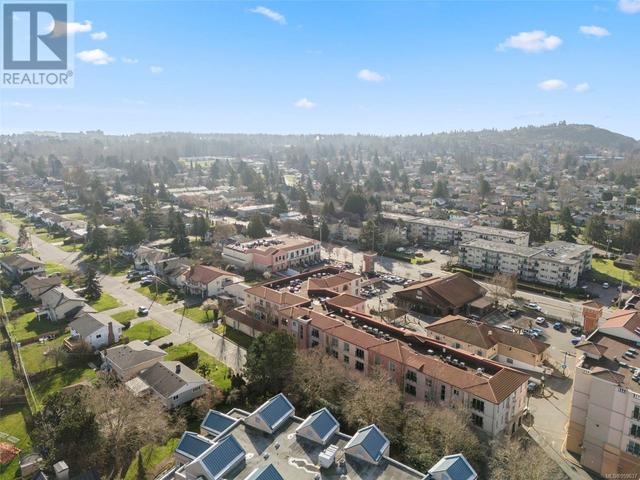 204 - 1642 Mckenzie Ave, Condo with 2 bedrooms, 1 bathrooms and 1 parking in Saanich BC | Image 15