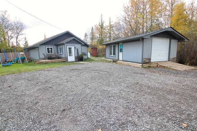 58 Mary St W, House detached with 3 bedrooms, 1 bathrooms and 6 parking in Kawartha Lakes ON | Image 1