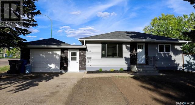 1292 113th Street, House detached with 3 bedrooms, 2 bathrooms and null parking in North Battleford CY SK | Card Image