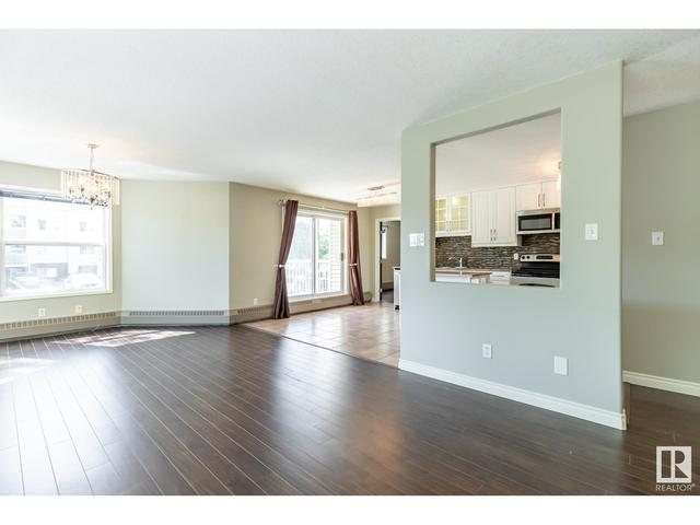 202 - 12205 111 Av Nw, Condo with 2 bedrooms, 2 bathrooms and 1 parking in Edmonton AB | Image 14
