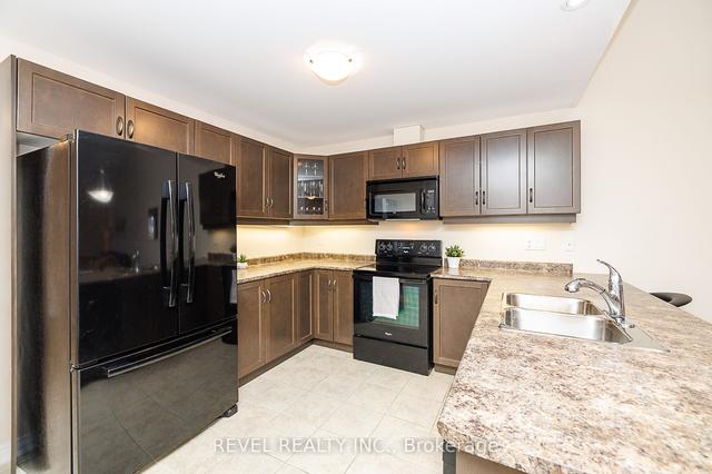 30 Woodburn Ave, House attached with 2 bedrooms, 1 bathrooms and 3 parking in St. Catharines ON | Image 24