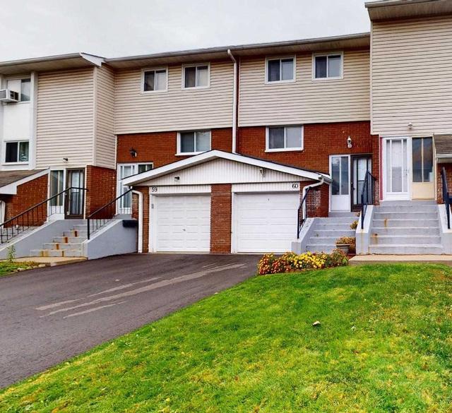 60 Franklin Crt, Townhouse with 3 bedrooms, 2 bathrooms and 2 parking in Brampton ON | Image 1