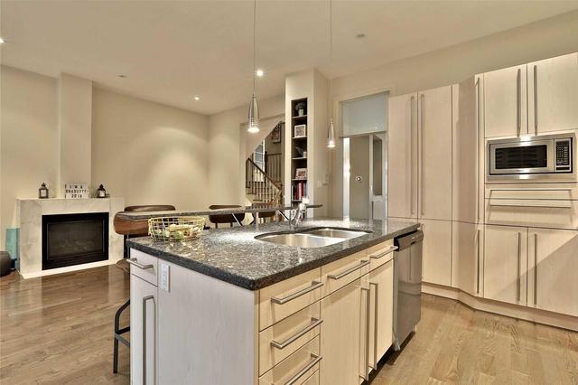 62 Dunblaine Ave, House detached with 4 bedrooms, 4 bathrooms and 3 parking in Toronto ON | Image 9