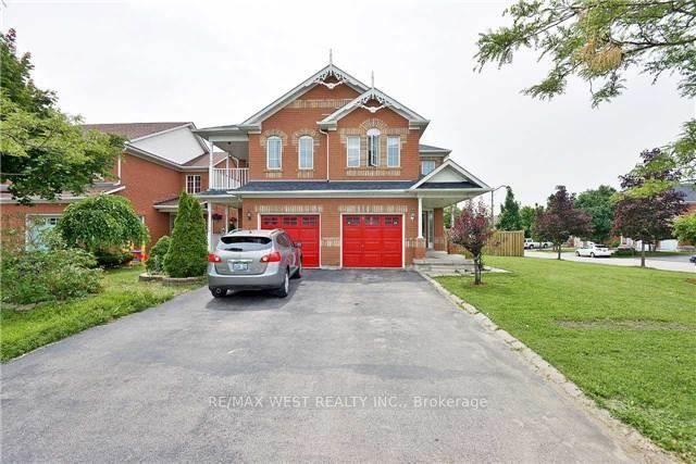 838 Golden Farmer Way, House semidetached with 4 bedrooms, 3 bathrooms and 3 parking in Mississauga ON | Image 1