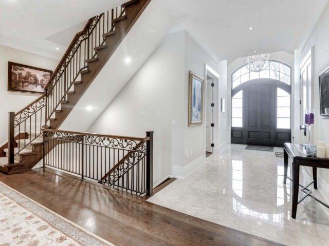 8201 Churchville Rd, House detached with 5 bedrooms, 7 bathrooms and 12 parking in Brampton ON | Image 4