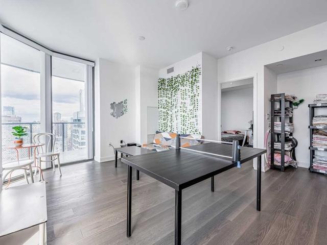 5008 - 11 Wellesley St W, Condo with 2 bedrooms, 2 bathrooms and 1 parking in Toronto ON | Image 2