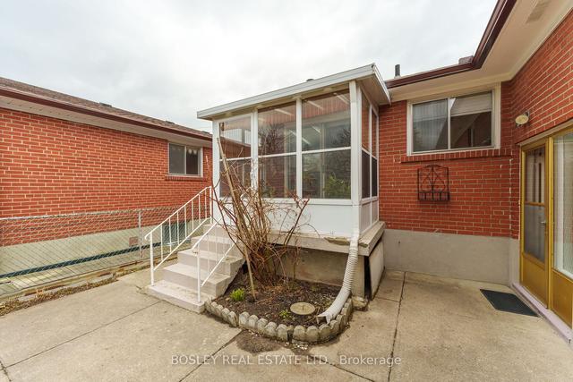 45 Ernest Ave, House detached with 3 bedrooms, 2 bathrooms and 4 parking in Toronto ON | Image 5