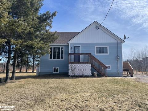 130 St David Street S, House detached with 3 bedrooms, 2 bathrooms and 4 parking in French River ON | Card Image
