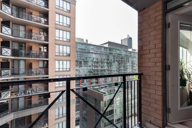 1004 - 140 Simcoe St, Condo with 1 bedrooms, 1 bathrooms and null parking in Toronto ON | Image 15