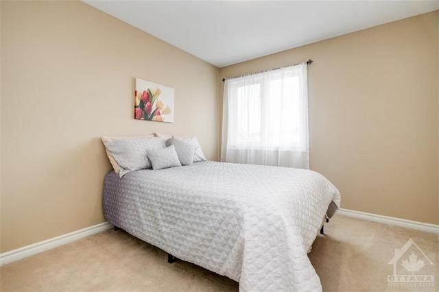 286 Tandalee Crescent, Townhouse with 2 bedrooms, 3 bathrooms and 3 parking in Ottawa ON | Image 22