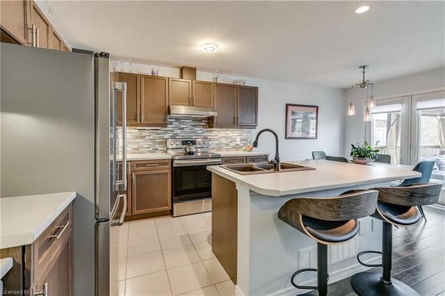 97 - 2635 Bateman Trail, House attached with 3 bedrooms, 2 bathrooms and 3 parking in London ON | Image 4