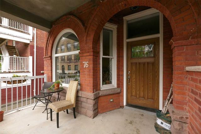 upper - 76 Oxford St, House semidetached with 2 bedrooms, 1 bathrooms and 0 parking in Toronto ON | Image 1