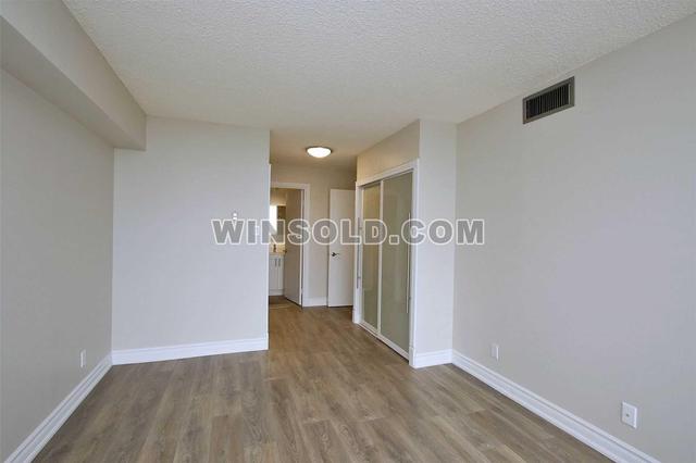 1422 - 32 Clarissa Dr, Condo with 2 bedrooms, 2 bathrooms and 1 parking in Richmond Hill ON | Image 16