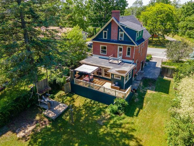 16 Barker St, House detached with 6 bedrooms, 3 bathrooms and 2 parking in Prince Edward County ON | Image 24
