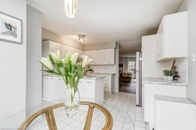 18 - 1120 Queens Avenue, House attached with 3 bedrooms, 2 bathrooms and 2 parking in Oakville ON | Image 6