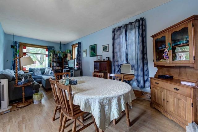 92 William St S, House detached with 3 bedrooms, 1 bathrooms and 3 parking in Kawartha Lakes ON | Image 4