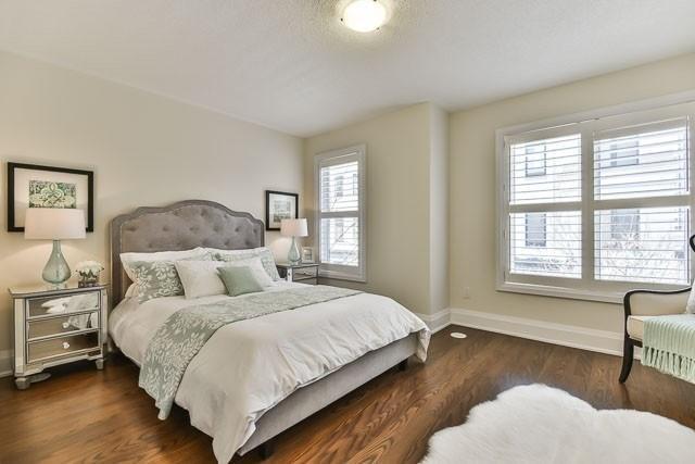 Th10 - 5 Oakburn Cres, Townhouse with 3 bedrooms, 3 bathrooms and 1 parking in Toronto ON | Image 12