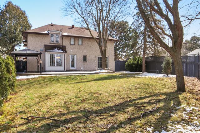 1 Rae Cres, House detached with 4 bedrooms, 5 bathrooms and 8 parking in Markham ON | Image 24