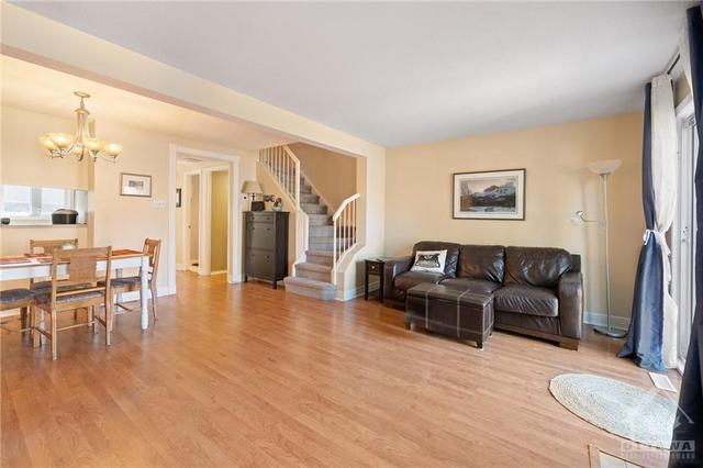 1703 Rodin Way, Townhouse with 3 bedrooms, 2 bathrooms and 1 parking in Ottawa ON | Image 11