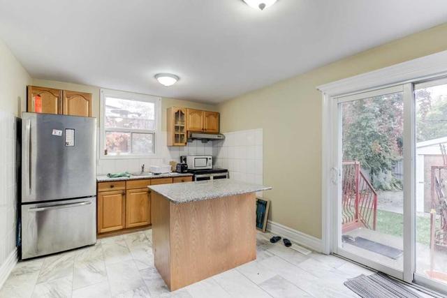 110 Lamb Ave, House detached with 3 bedrooms, 3 bathrooms and 3 parking in Toronto ON | Image 9