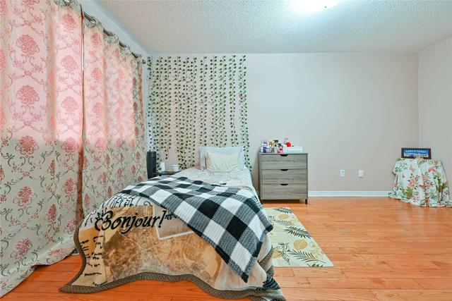 74 Shady Pine Circ, House detached with 3 bedrooms, 4 bathrooms and 3 parking in Brampton ON | Image 18