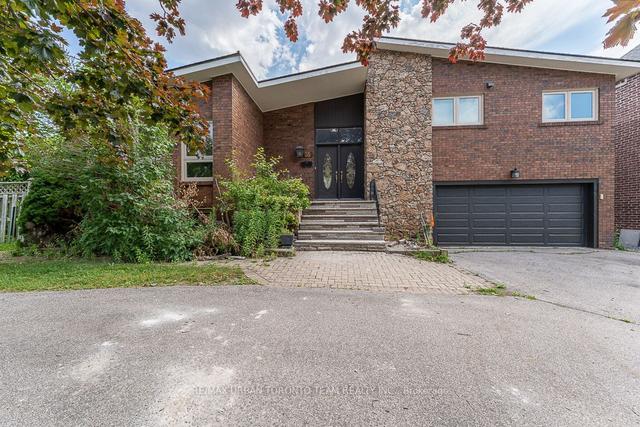 35 Brumwell St, House detached with 4 bedrooms, 4 bathrooms and 7 parking in Toronto ON | Image 1