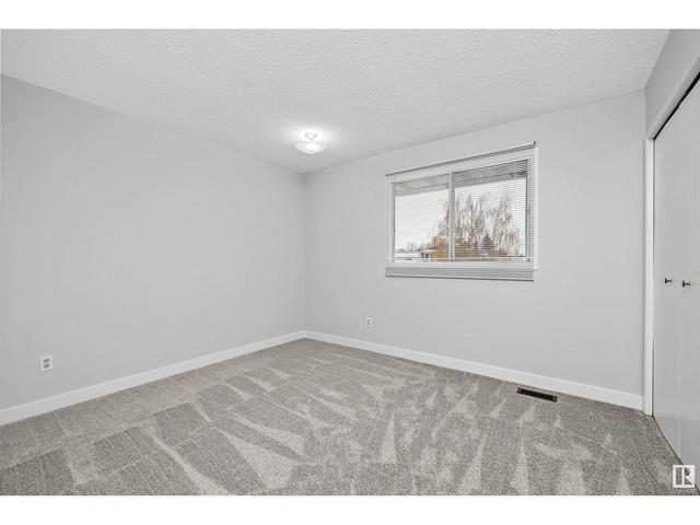 3205 104a St Nw, House detached with 3 bedrooms, 2 bathrooms and null parking in Edmonton AB | Image 22