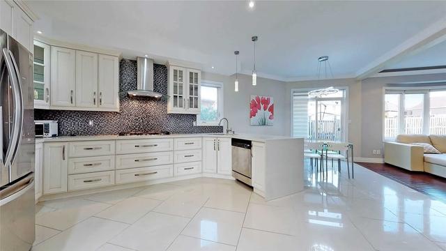 31 John Gary Dr, House detached with 4 bedrooms, 4 bathrooms and 6 parking in Markham ON | Image 7