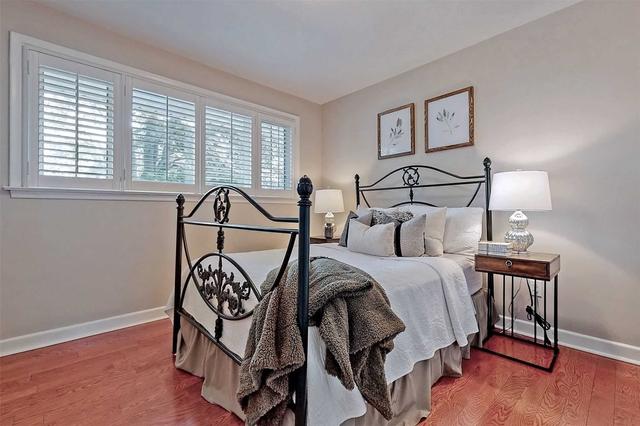 79 Regency Sq, House detached with 3 bedrooms, 2 bathrooms and 5 parking in Toronto ON | Image 6