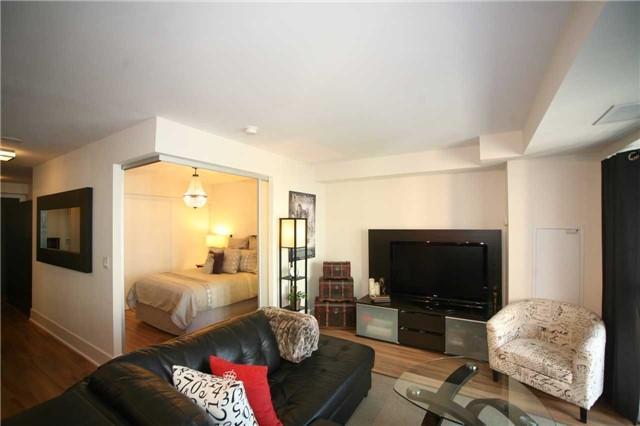 1003 - 300 Front St W, Condo with 1 bedrooms, 1 bathrooms and 1 parking in Toronto ON | Image 8