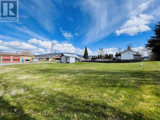 4250 11th Avenue, Home with 0 bedrooms, 1 bathrooms and null parking in New Hazelton BC | Image 3