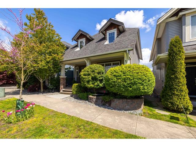 6652 193a Street, House detached with 4 bedrooms, 4 bathrooms and 3 parking in Surrey BC | Image 1