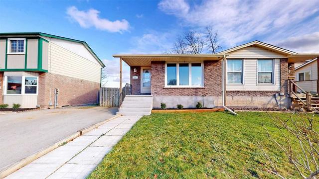 47 Canterbury Dr, House semidetached with 3 bedrooms, 2 bathrooms and 2 parking in St. Catharines ON | Image 1