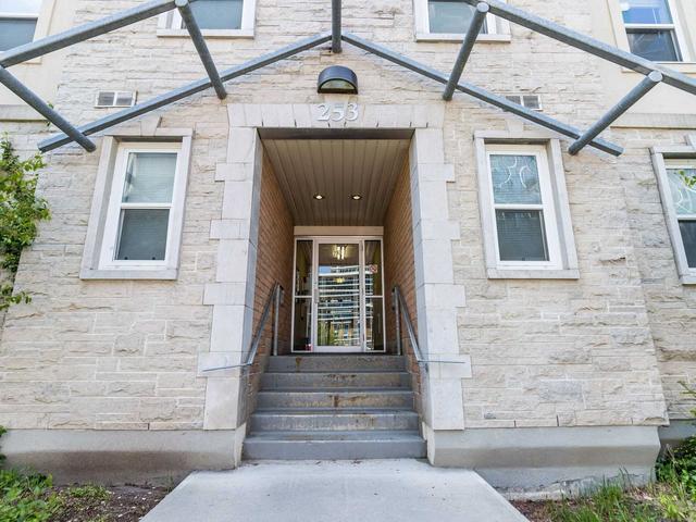 404 - 253 Lester St, Condo with 5 bedrooms, 2 bathrooms and 0 parking in Waterloo ON | Image 23