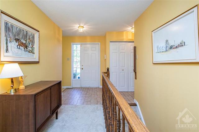 12 Grand Cedar Court, Townhouse with 2 bedrooms, 2 bathrooms and 4 parking in Ottawa ON | Image 3
