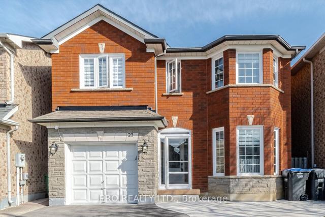 23 Elk St, House detached with 3 bedrooms, 4 bathrooms and 5 parking in Brampton ON | Image 1