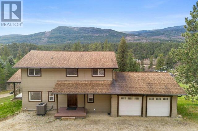 2457 Salmon River Road, House detached with 6 bedrooms, 3 bathrooms and 2 parking in Columbia Shuswap D BC | Image 10