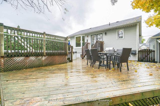 7 Mccaul St, House detached with 3 bedrooms, 3 bathrooms and 6 parking in Brampton ON | Image 32