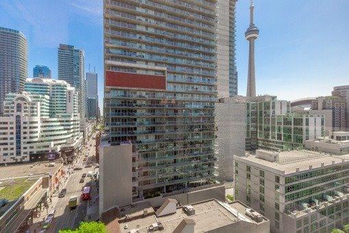 1001 - 393 King St W, Condo with 2 bedrooms, 1 bathrooms and 1 parking in Toronto ON | Image 16