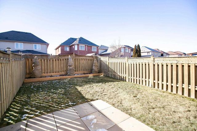 48 Mount Fuji Cres, House semidetached with 3 bedrooms, 4 bathrooms and 3 parking in Brampton ON | Image 32