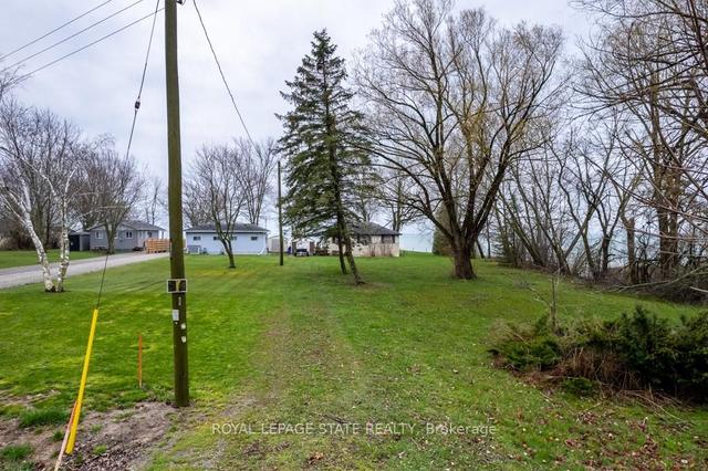 3076 Lakeshore Rd, House detached with 3 bedrooms, 1 bathrooms and 8 parking in Haldimand County ON | Image 7