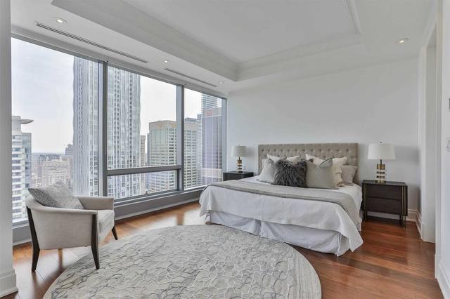 3002 - 50 Yorkville Ave, Condo with 2 bedrooms, 3 bathrooms and 2 parking in Toronto ON | Image 10
